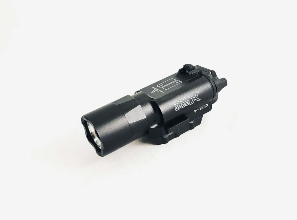 Linterna táctica X300 ULTRA SUREFIRE color negro+2 baterias