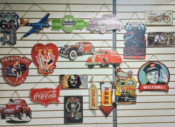 Placas metálicas decorativas surtidas