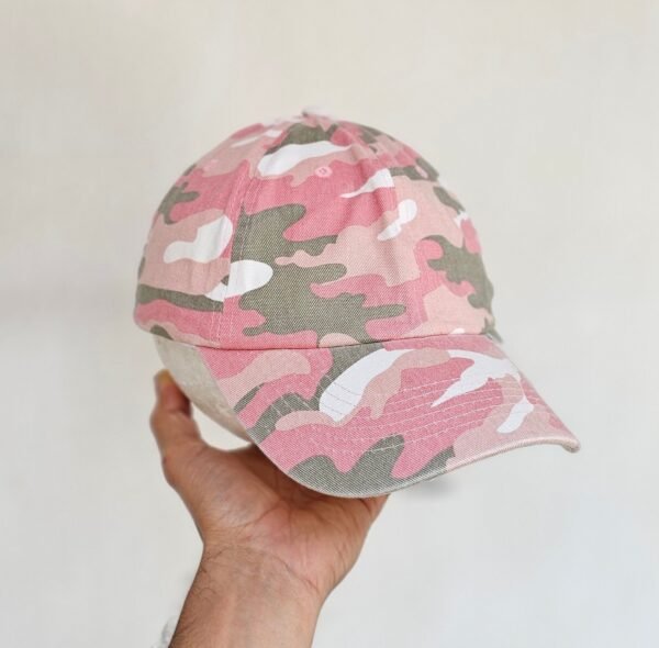 Gorra camuflada rosa