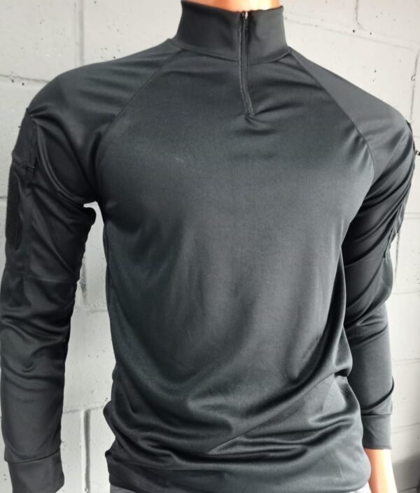 Buzo negro con cierre (Talla XL)
