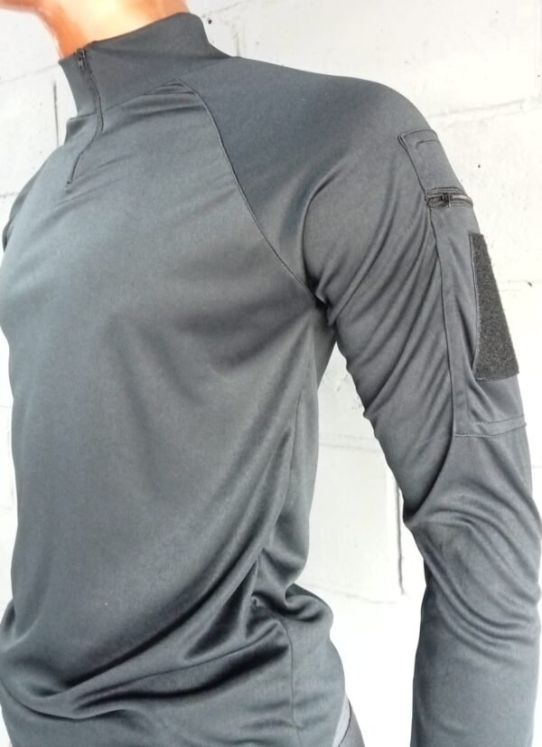 Buzo negro con cierre (Talla XL)