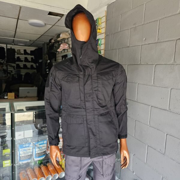 Chaqueta Tactical Series Guerrera Con Capucha Negra ( Talla M)