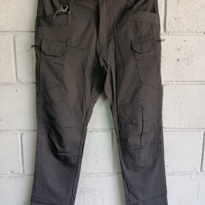 Pantalón Tactico 8 bolsillos negro tela delgada (talla M)